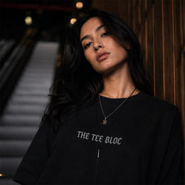 CRYSTAL TEE JET BLACK